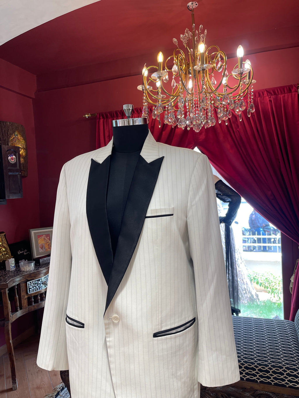 Ivory Contrast Tuxedo