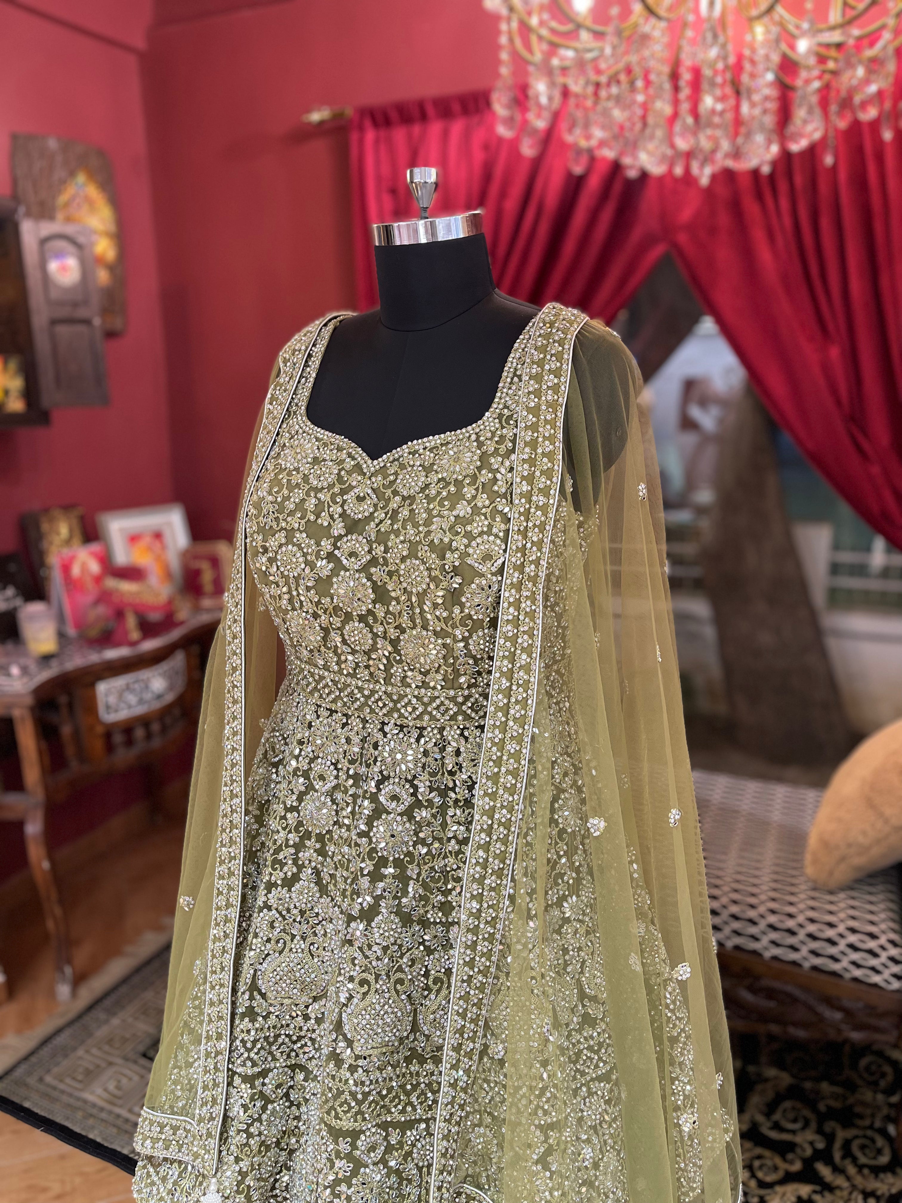 Mehendi Muse Kurta-Ghaghra Se