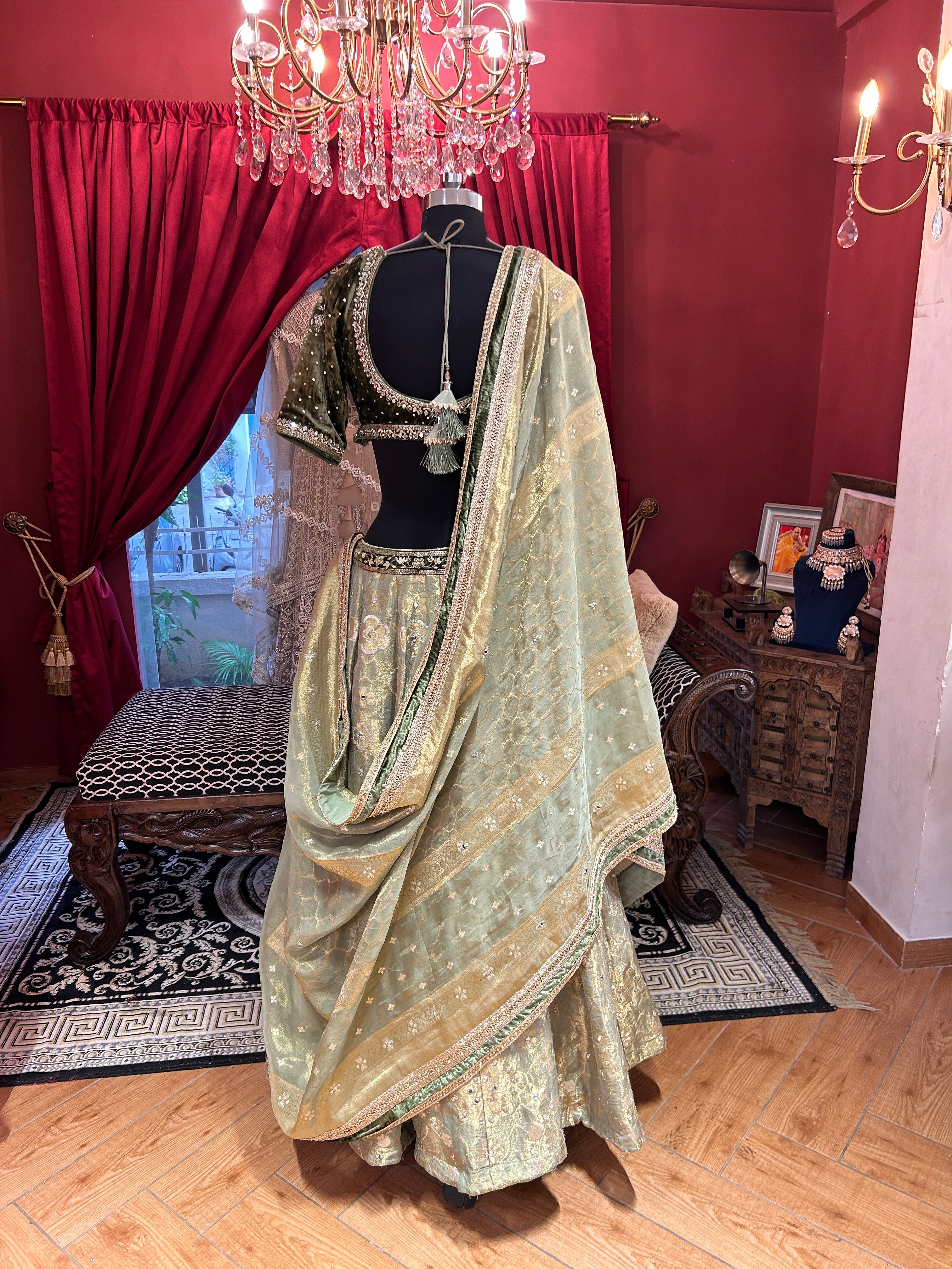 Green velvet lahenga