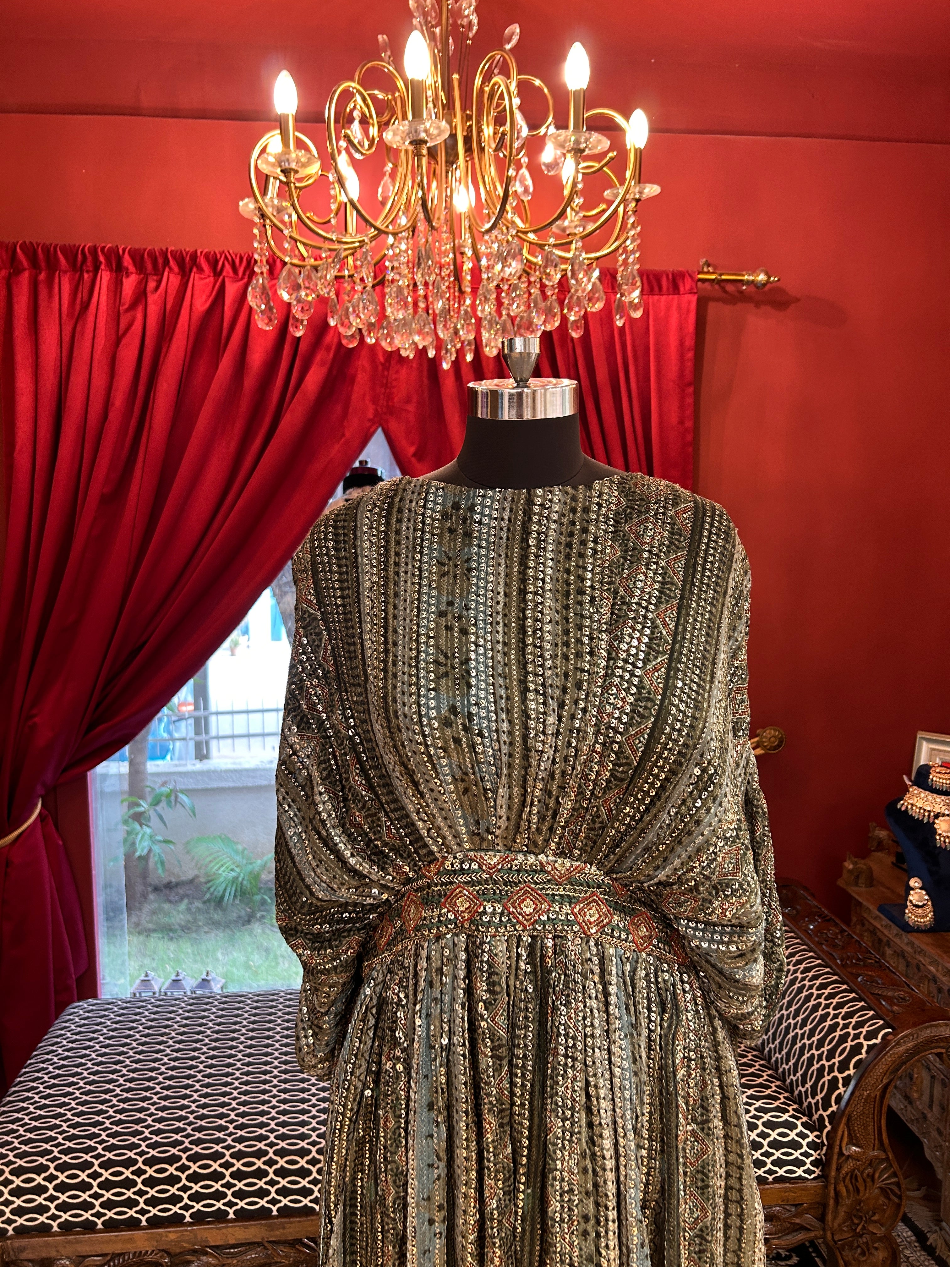 Nazaakat-e-Olive Kurti-Pant