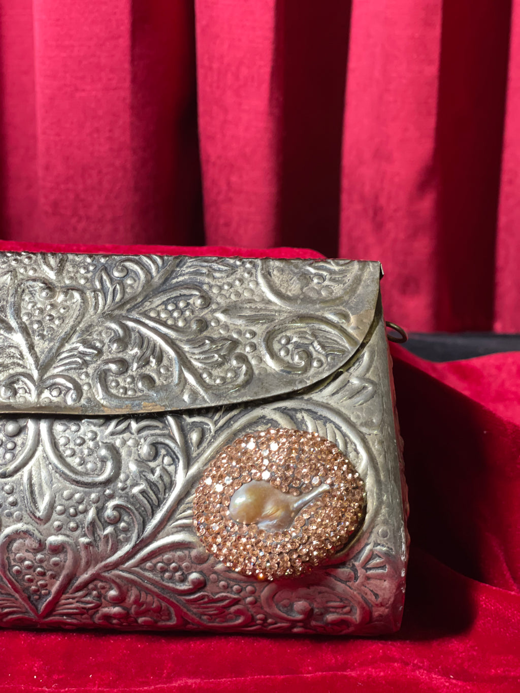 Oxidized Hand Clutch
