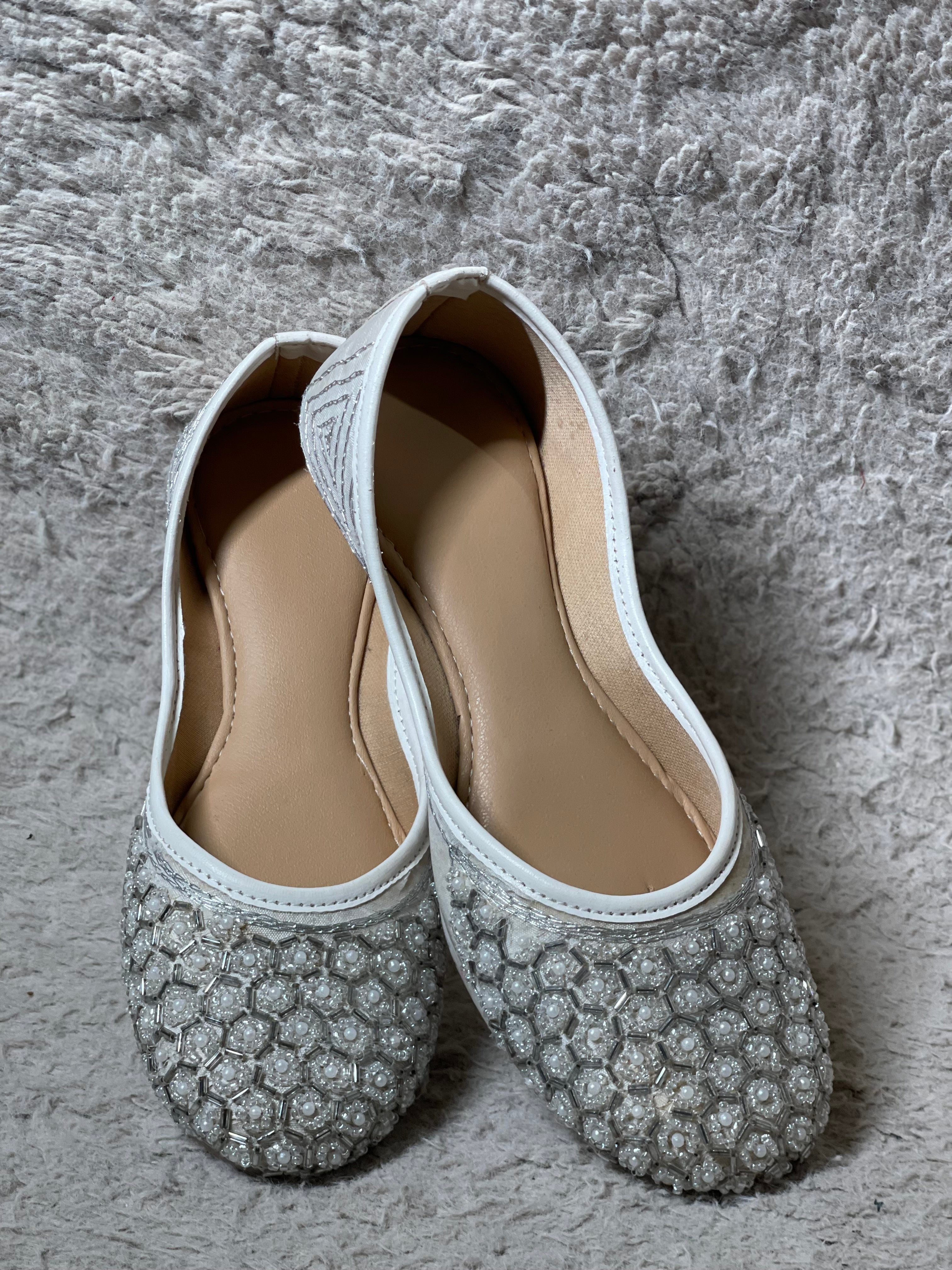 Ivory Base With Tonal Work Jutti