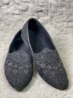 Menswear Black Jutti With Tonal Work