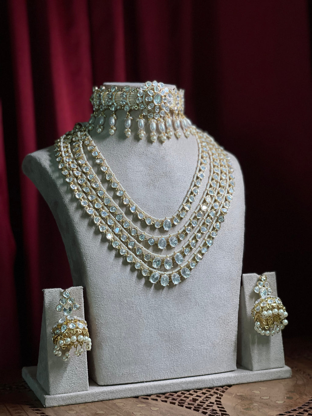 Four Layerd Mozonite Kundan With Choker