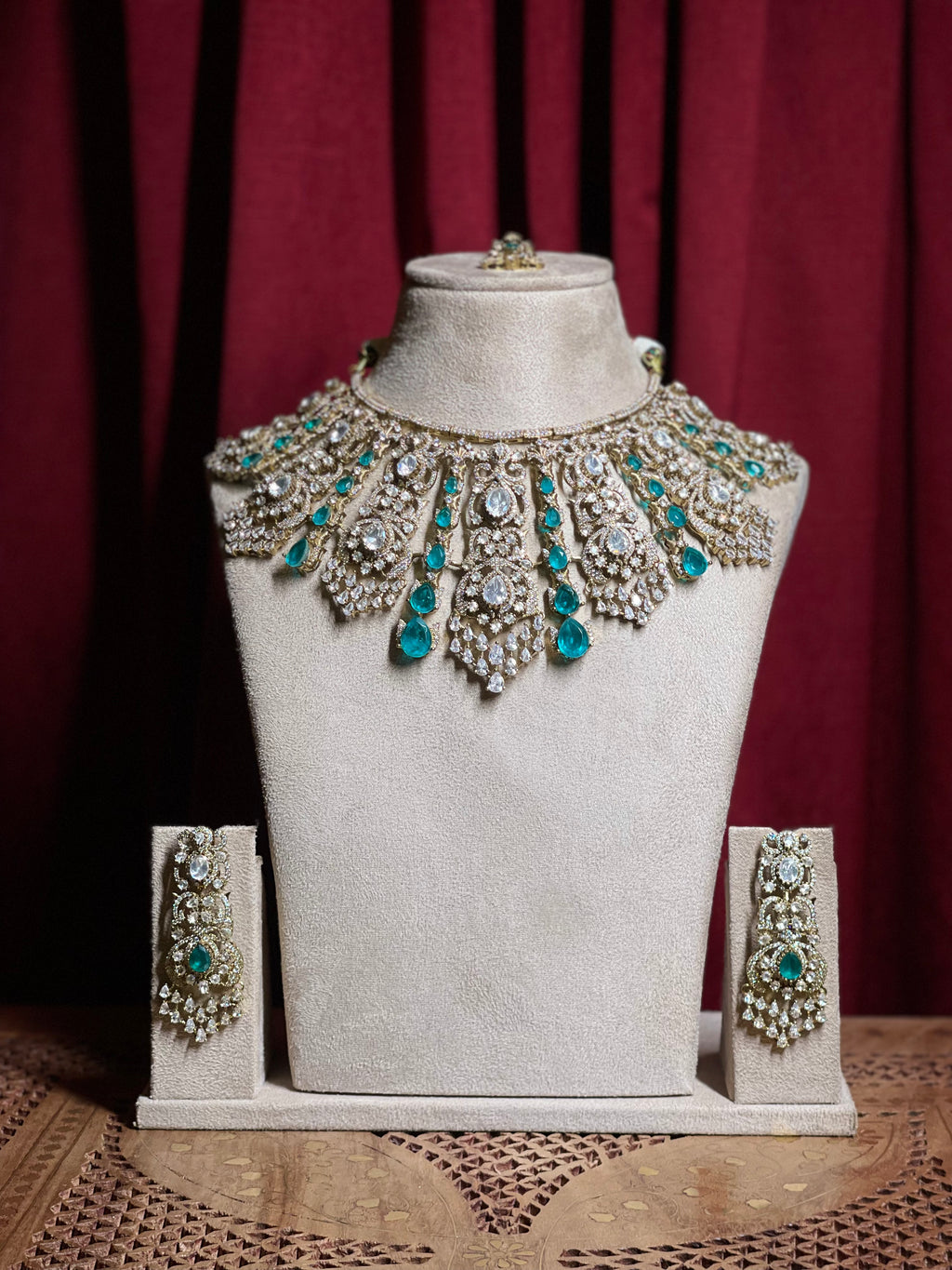 Emerald Uncut Polki Set