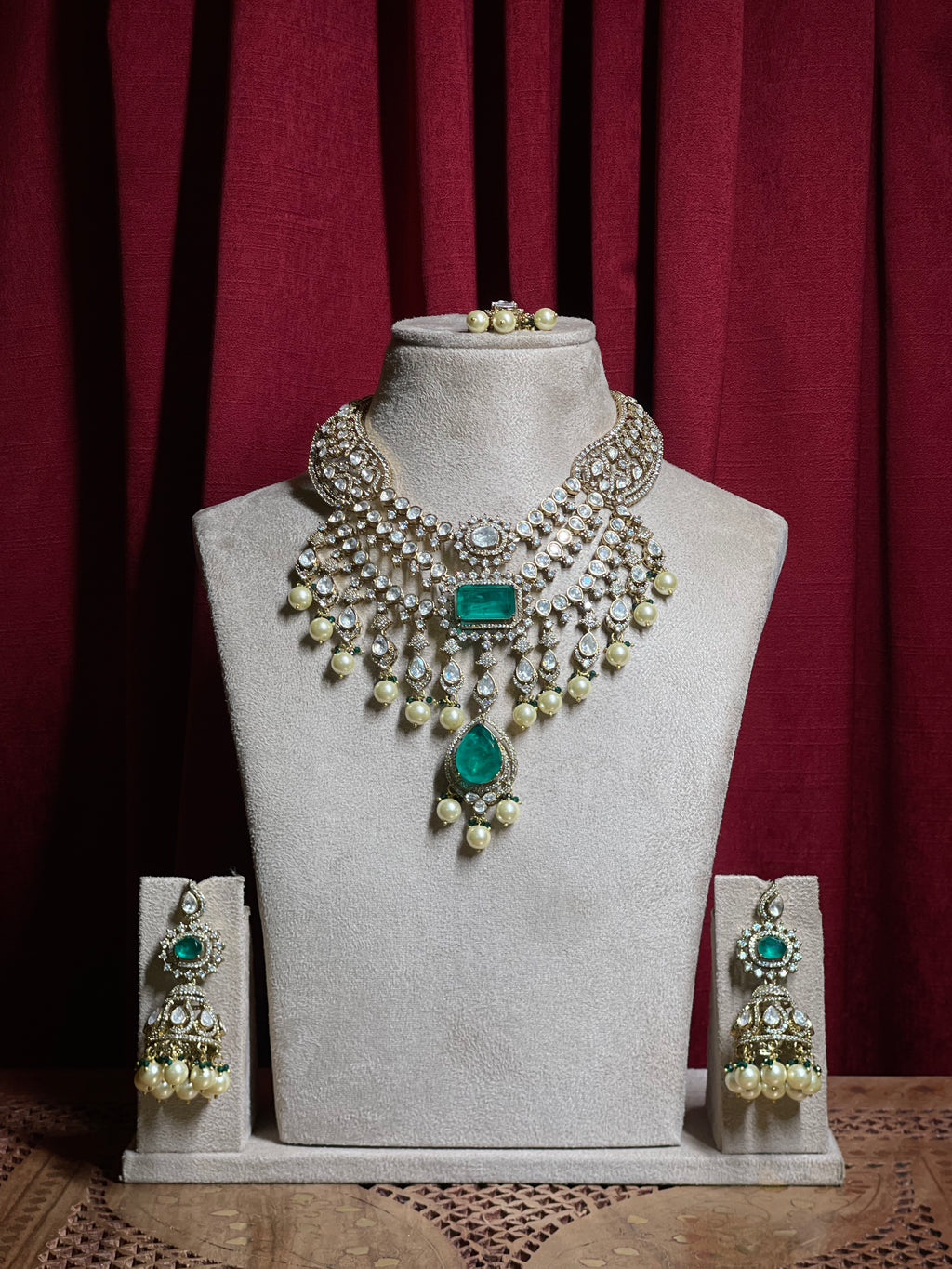 Emerald Uncut Polki Stones