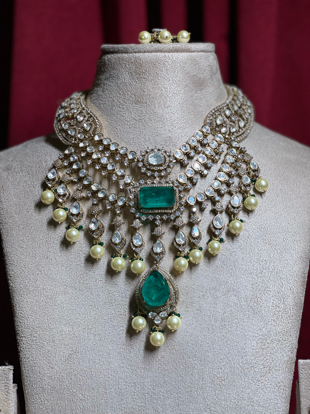 Emerald Uncut Polki Stones