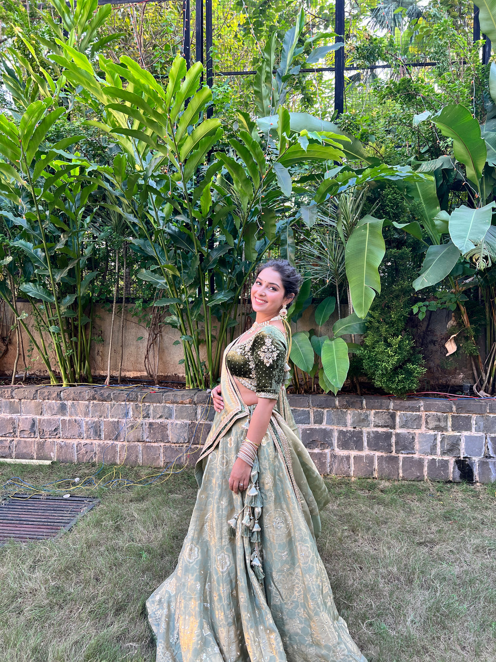 Green velvet lahenga